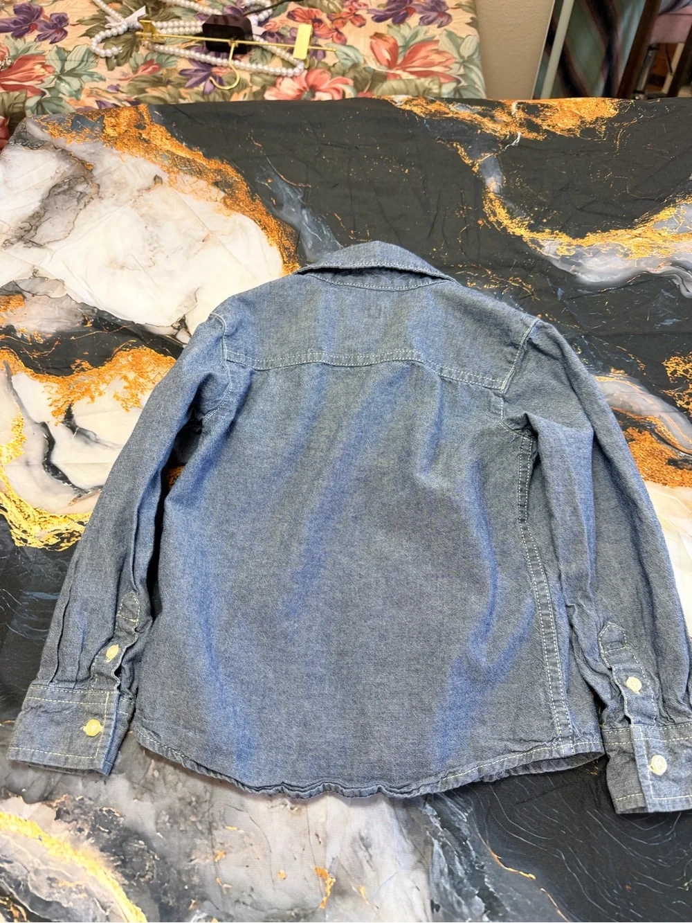 Carter’s button Jean top size 4T